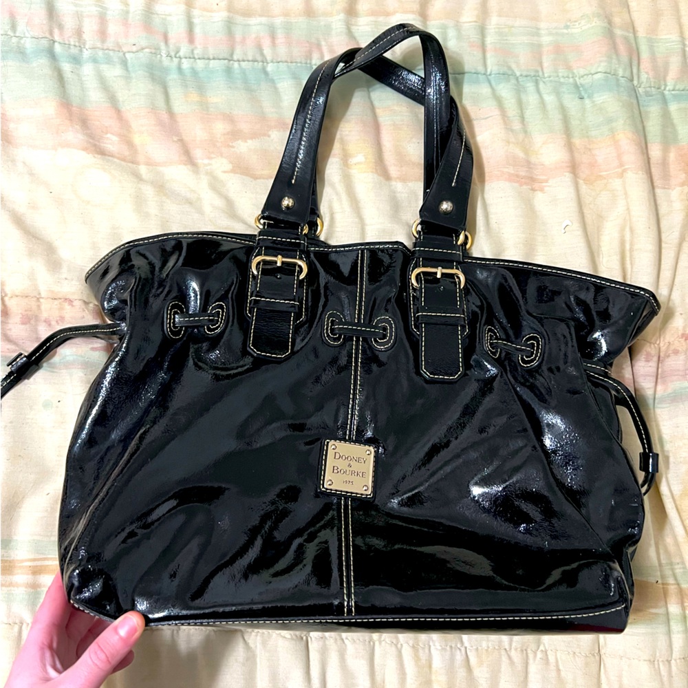 Dooney & Bourke black handbag